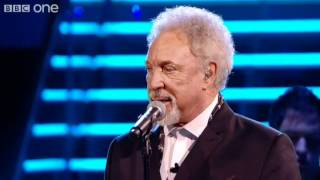 Sir Tom and Leanne duet Mama Told Me Not To Come  The Voice UK  Live Final  BBC One [upl. by Derron]