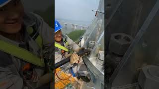 These are workers who work at heights [upl. by Ihcalam]