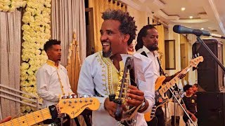 Artist Nguse Abadi zemay ንጉሰ ኣባዲ ዘማይ ኣብ መርዓ ዝተፃወቶ ስበረኒ ክሰብረካ ናብ ተልሂት እንትጎርፍ Live 2023 [upl. by Oos641]