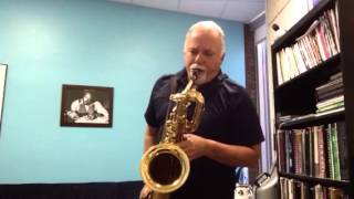 DiBlasio  Vandoren Jazz Baritone Sax Mouthpiece Comparison of V5 and V16 [upl. by Eladal]