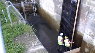 COTSWOLD CANALS  gating Double Lock Stroudwater Navigation [upl. by Sallee]