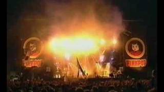 Faithless  God Is a DJ  Live At Pinkpop 2002 [upl. by Hanavas]