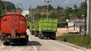 Jalan Elak Air Molek RiauRamai Truk Parkir Diatas Badan Jalan [upl. by Ahiel]