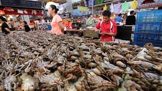 Taiwanese Seafood Tour  Rainbow Crabs Cooked Two Ways  OUTRAGEOUS Street Food in Taiwan [upl. by Assille]