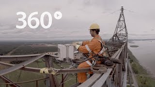 Au sommet avec un monteur de ligne  une expérience en vidéo 360 vidéo 360 4K [upl. by Maclaine635]