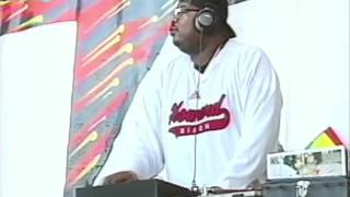 Notorious BIG throws a water bottle at DJ Kap at KMEL Summer Jam 1995 [upl. by Clapper]