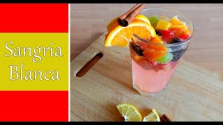 Recette de la Sangria Blanca [upl. by Annahsal]