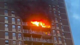 FDNY  Early Arrival  Audio  Brooklyn 1077 Box 1682  Heavy Fire on the 12th Floor  7424 [upl. by Ymiaj65]