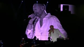 In mezzo al mondo  Liberatemi fine concerto  BIAGIO ANTONACCI al Palaflorio di Bari 11012018 [upl. by Ynaitirb465]