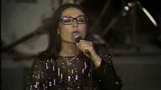 Nana Mouskouri  Enas Mithos [upl. by Hafeetal]