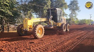 RG140B NEW HOLLAND QUEBRANDO CASCALHO NA BASEMotoniveladoraPatrolPatrolaRoad GraderMotor Grader [upl. by Ocirred]