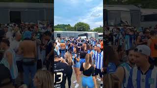 Banderazo de la hinchada de Racing en la previa al encuentro contra Corinthians [upl. by Larentia29]