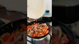 Bistec de carne🥩🧅🍅para esos días que tienes pocos ingredientes en casarecetasfaciles bistec [upl. by Sofie]