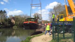 quotJohn Pinkerton IIquot trip boat on the Basingstoke Canal [upl. by Eirojam459]