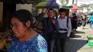 Predicando el Evangelio en las Calles de Guatemala [upl. by Airbmat626]