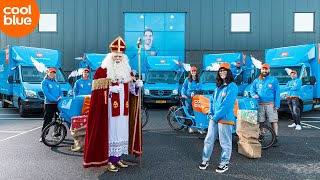 volledige versie Coolblue’ers schieten Sinterklaas te hulp met de Packchain2000 [upl. by Bobbye]