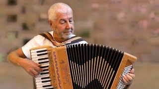 Italian Music NINO ROTA  AMARCORD  Le Manine di Primavera  Accordion Akkordeon Accordeon [upl. by Voleta769]