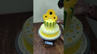 Sunflower Step Cake design shortvideo cake youtubeshorts trending shortsfeed shorts [upl. by Hermann853]