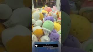 Spinning claw machine full of cute plushies amp won kuromi funprizegames clawcatcher cranegame [upl. by Lebana231]