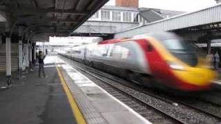 Virgin Pendolinos and Voyagers at Nuneaton 29 July 2009 [upl. by Flss]