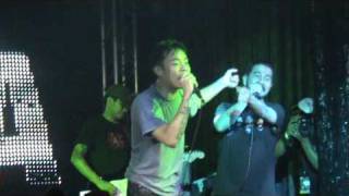 Parokya Ni Edgar Live in Singapore 2010  This Guys In Love With You Pare [upl. by Ennywg]