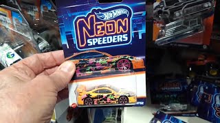 New Hot Wheels Neon Speeders set UK peghunting at Smyths Toys Harlow [upl. by Katina]