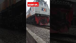 NGEBUT EUY huntingkeretaapi train kai railway keretaapi railfans shorts [upl. by Olyhs]