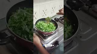 Besan palak ki sabjiindianfood respiceyoutubeshorts viedo [upl. by Fronia]