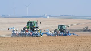 Semis de betterave avec deux Monosem 12 rangs  dans la Marne [upl. by Chem]