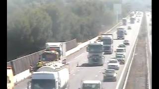 ACCIDENT POIDS LOURDS A9 NARBONNE [upl. by Ennirac]