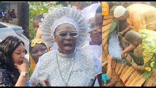 TEARS FLOW AS MAMA RAINBOW FOLUKE DARAMOLA amp CELEBRITIES SEE HOW BABA AGBAKO WAS BURIED TODAY [upl. by Marybeth]