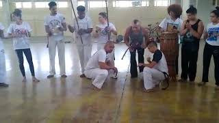 Mestre Sedex Humaitá vs Mestre Aritana Capoeira Brasil [upl. by Kaya5]