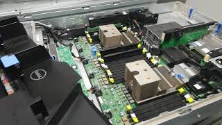 Dell compellent sc8000 compare r720 [upl. by Bertelli977]