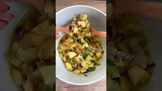 Veganer Kartoffelsalat mit Veggie SpecK Rezept  Salatschwester [upl. by Silden]