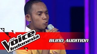 Aldo  Langit AbuAbu  Blind Auditions  The Voice Indonesia GTV 2018 [upl. by Tenneb]