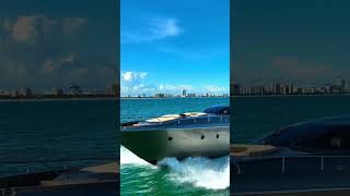 Riva Folgore 88 in Miami Beach [upl. by Hgielek]