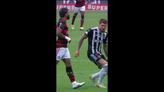 GABIGOL MANDA BEIJO PRO LYANCO  FLAMENGO X ATLÉTICOMG  COPA DO BRASIL  shorts  geglobo [upl. by Fugere]