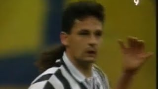 Roberto Baggio prefers a good pass [upl. by Aicitan]