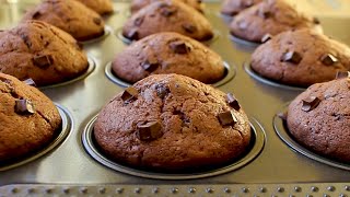 Muffins aux Pépites de Chocolat et au cacao [upl. by Dreda509]