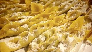 COME INTRECCIARE I TORTELLI PIACENTINI [upl. by Idna]