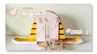 2023 Lady M Mooncake Gift Box Unboxing 又是一年中秋时，最美月饼礼盒里一定有LadyM [upl. by Gayner891]