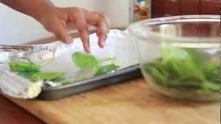 Italian Herb Baked Spinach Chips Recipe  Healthy Snack Idea [upl. by Bencion]