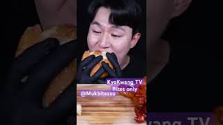 KyoKwang ASMR cheeseburger fried chicken Mukbang bites only shorts viralvideo video fyp new fy [upl. by Channing978]