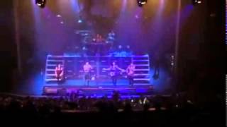 Black Veil Brides frontman Andy Biersack stops song to berate audience member FOOTAGE [upl. by Pearline]