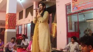 Maiya navraaton mein jab dharti pe aati hai bhajan by Rashmi Bhardwaj [upl. by Lenee718]