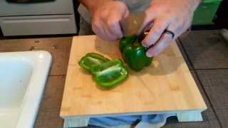 Food Hacks How to cut bell peppers [upl. by Stanislas146]