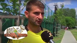 Video viral Portar la FC Cojasca „Astmosfera e foarte frumos Băieții știe folbal” [upl. by Imnubulo]