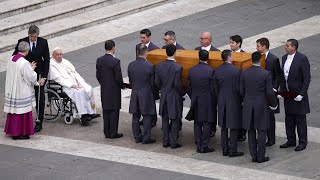 Funerali di Papa Ratzinger addio a Benedetto XVI esequie in diretta video da San Pietro [upl. by Newsom]