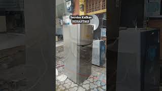 Servis Kulkas Berastagi kulkas LG polytron [upl. by Yeoz]