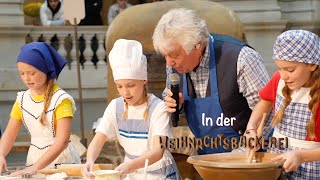 Rolf Zuckowski  In der Weihnachtsbäckerei Lyricvideo  Weihnachtslieder zum Mitsingen [upl. by Anipsed]